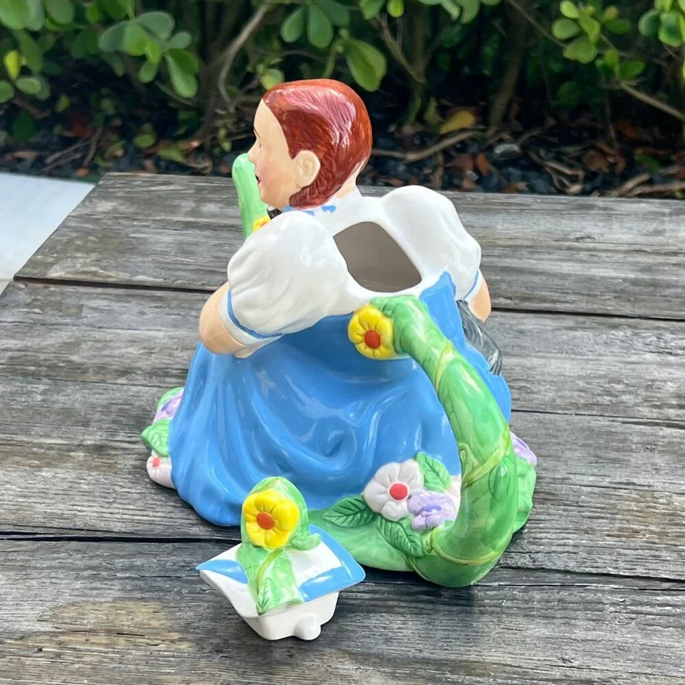 Dorothy and Toto Wizard of OZ Teapot Treasure Craft 2000